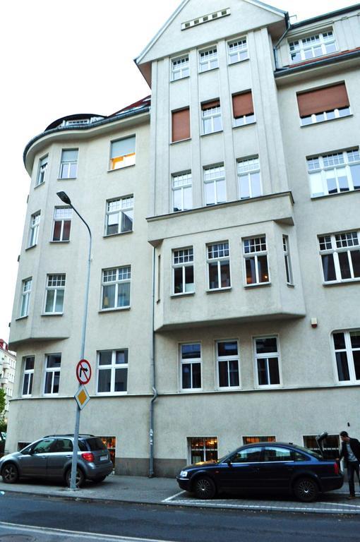 Happy House Hostel Poznan Exterior photo