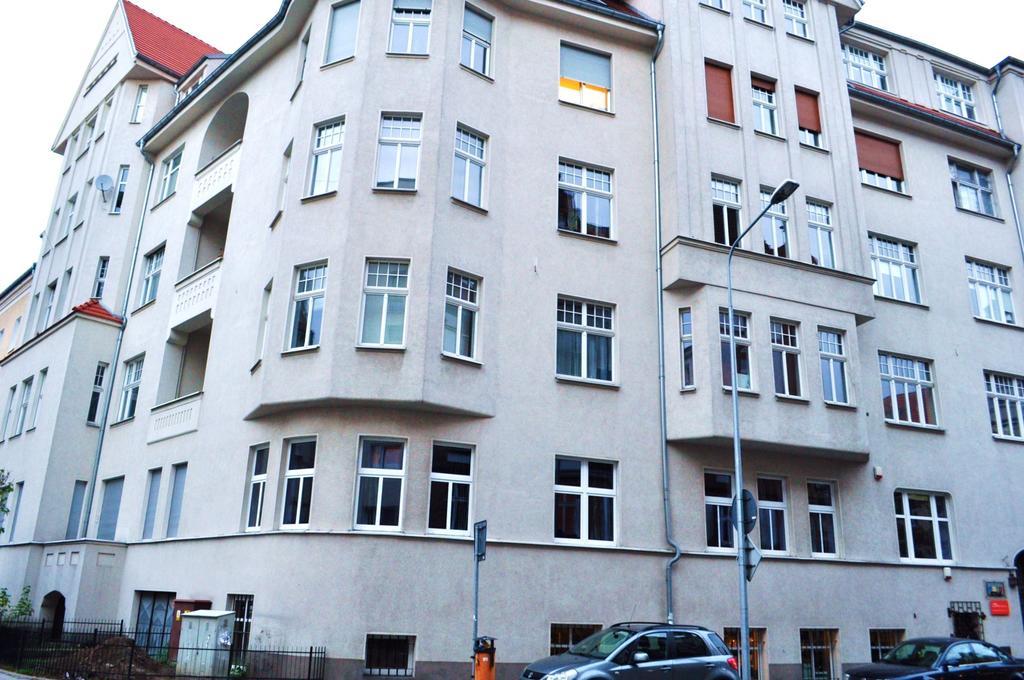 Happy House Hostel Poznan Exterior photo