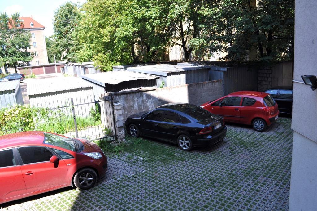 Happy House Hostel Poznan Exterior photo